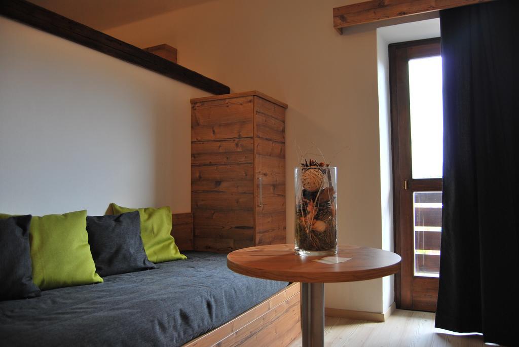 Hotel Alla Rocca Varena Quarto foto